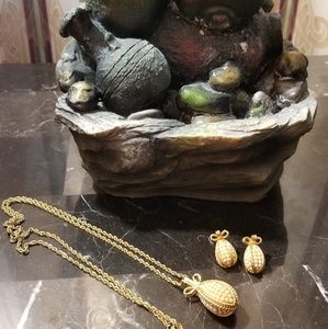 Iconic Joan Rivers Emperial Egg Pendant Necklace a